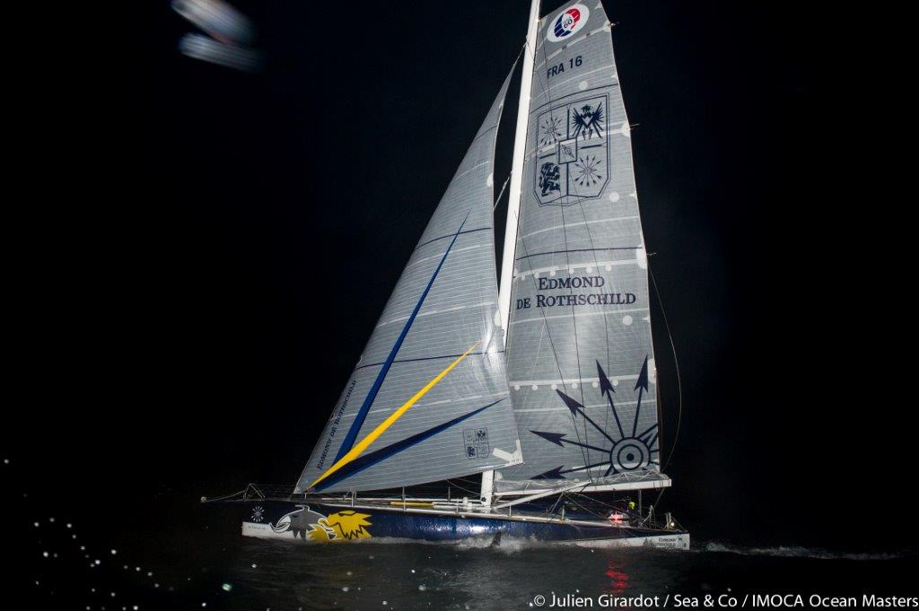 El OPEN 60 Edmond de Rothschild entrando en Port-la-Forêt © Julien Girardot/Sea & Co/IMOCA Ocean Masters 