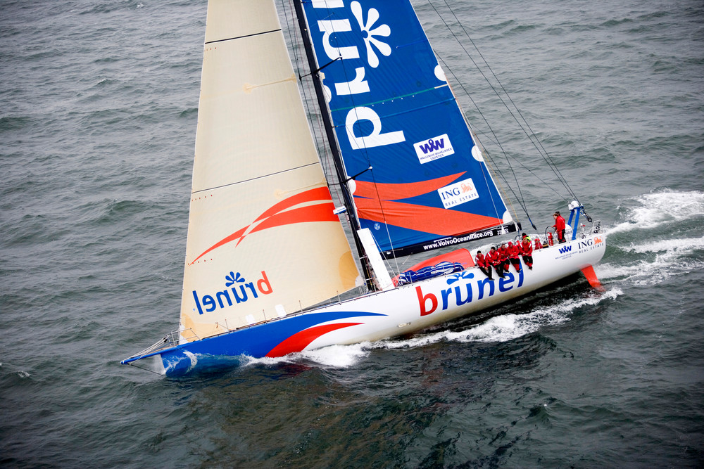 Brunel at the start of Leg 7 in the Volvo Ocean Race from New York across the Atlantic Ocean to Portsmouth in England. New York, USA. © Oskar Kihlborg/ Volvo Ocean Race 2005-2006   For further images go to http://images.volvooceanrace.org