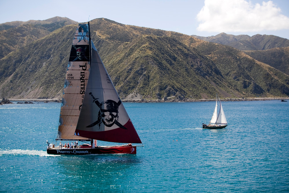 Pirates of the Caribbean sails into Wellington at the end of Leg 3.  © Oskar Kihlborg/ Volvo Ocean Race 2005-2006 For further images go to http://images.volvooceanrace.org