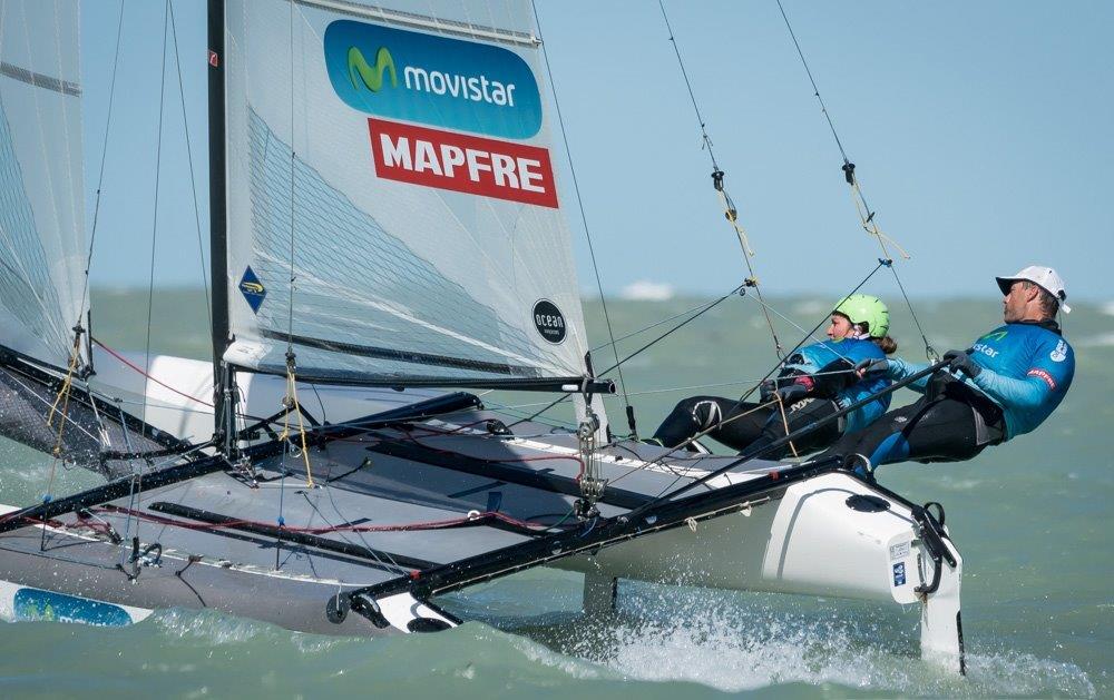 Iker Martínez y Julia Rita durante el Mundial de Nacra 17 © Laurens Morel