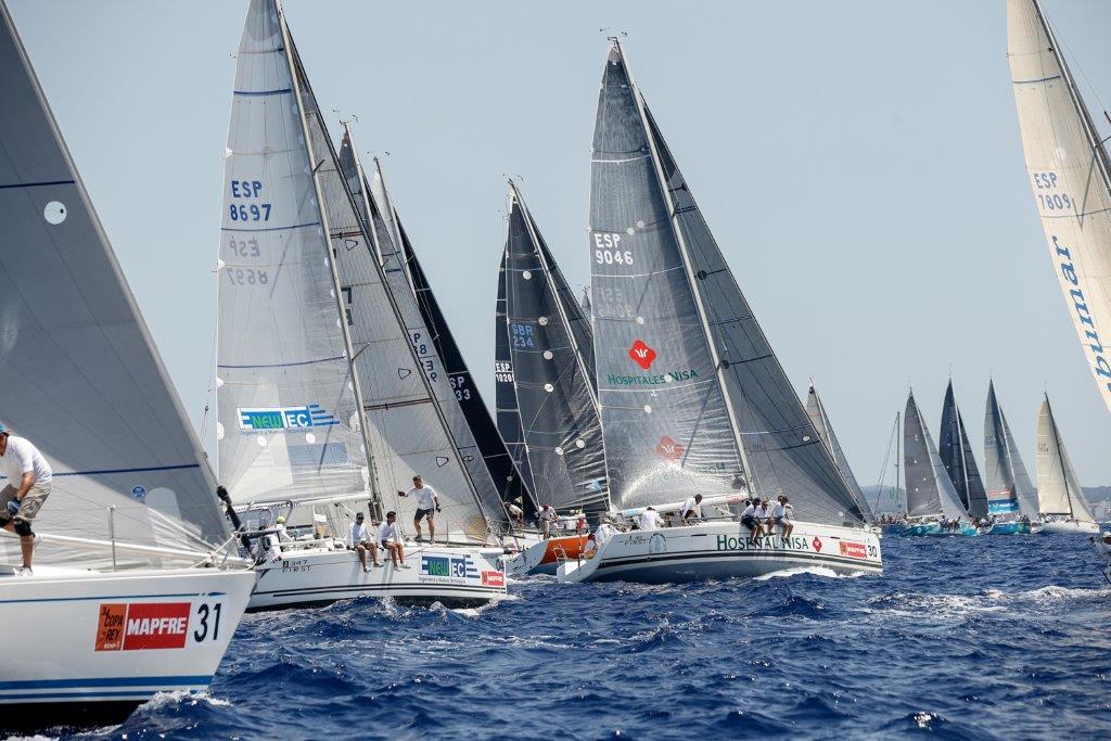 La flota de Air Europa X-35 compitiendo en Palma © María Muiña/Copa del Rey MAPFRE 