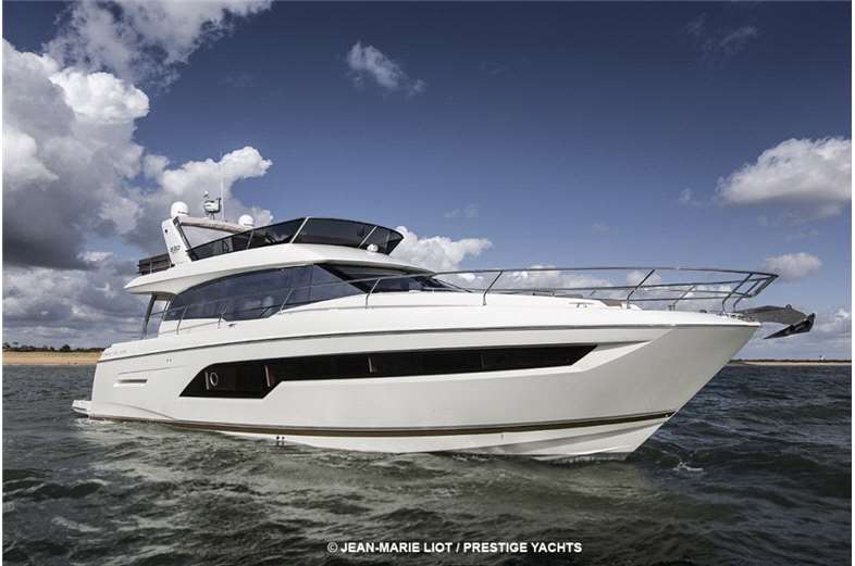 prestige-yachts-division-630-exterior-3-boat-barco