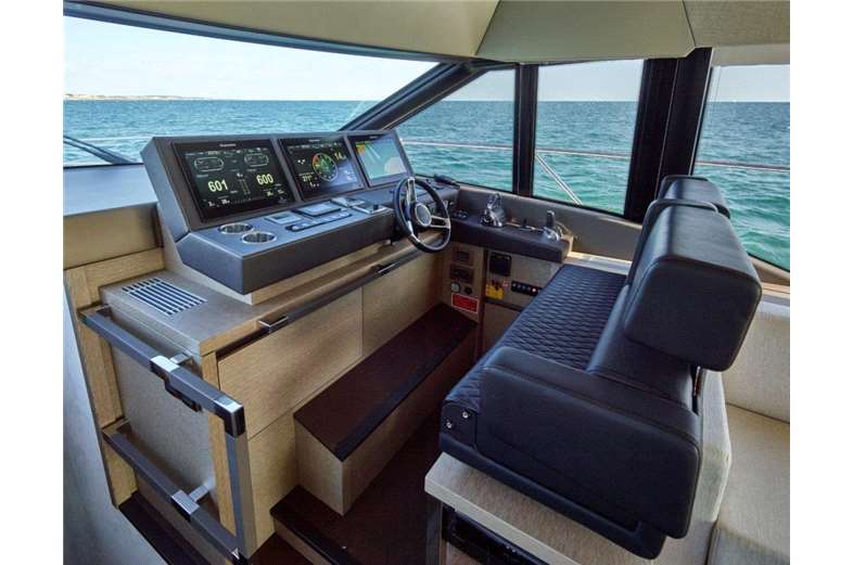 prestige-yachts-division-630-interior-3-boat-barco